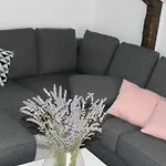 Apartment Floral *
