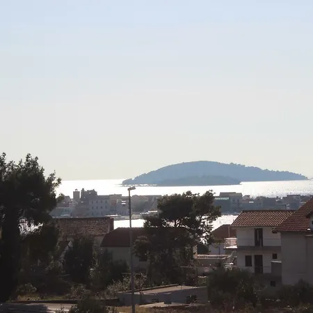 Floral 布罗达里卡